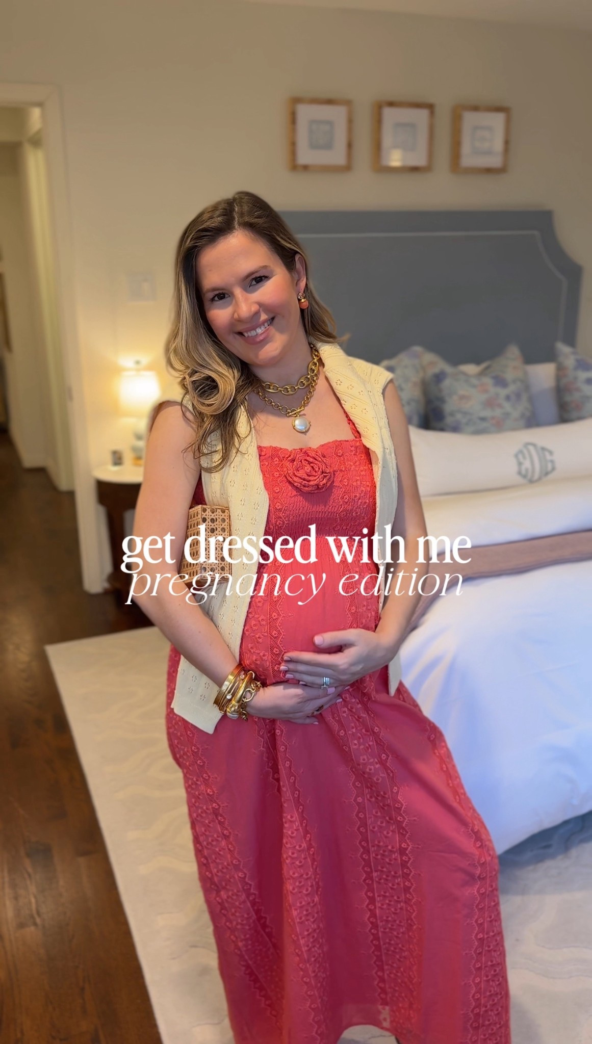 comment OUTFIT and I’ll send over all the details!🧡 this style dress with the smocked bodice has been my go-to (perfect for a growing bump) and love all the new @julievos accessories from their spring collection🌷https://liketk.it/5WeKc

#getdressedwithme #pregnancy #pregnancyoutfit #ad #julievos 