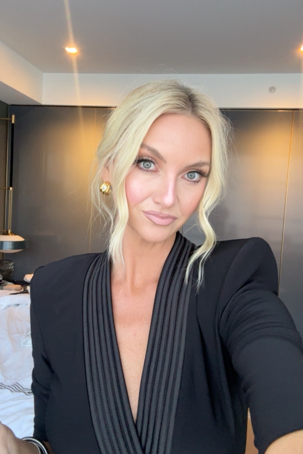 Lip liner shade: iconic nude, Dior blush, Tarte eyeshadow 

#LTKBeauty #LTKCon