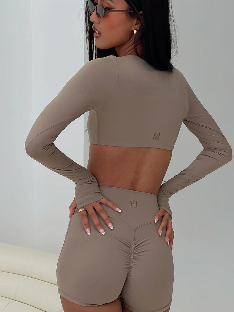 Touchdown Active Contour Short Taupe | Princess Polly US