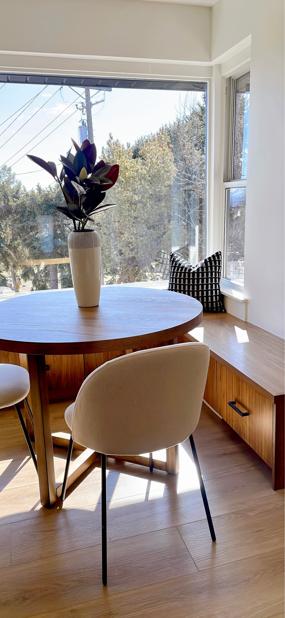 Breakfast nook 

#LTKstyletip #LTKhome