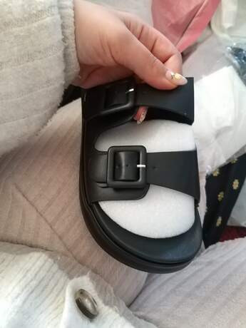 Size UK Size

Please choose UK3.5 (EUR36)UK4.5 (EUR37)UK5.5 (EUR38)UK6 (EUR39)UK7 (EUR40)UK7.5 (E... | SHEIN