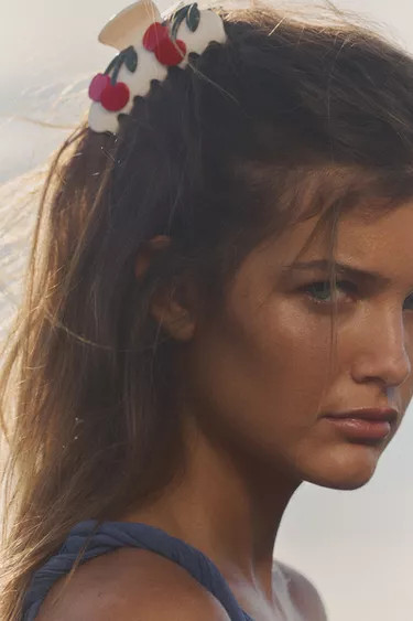 RAISED CHERRY HAIR CLIP | Zara US