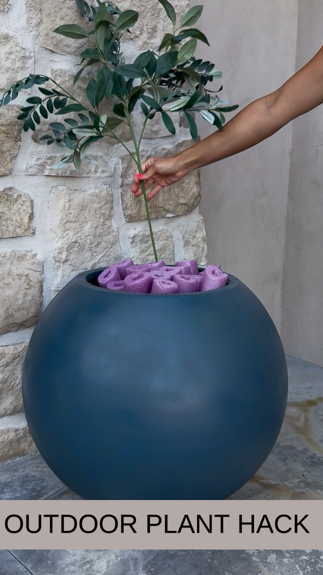 To all of the back thumbs like me: pool noodles make a great base for the stems! 🙌🏼🪴😁 

#LTKHome #LTKFindsUnder50 #LTKSeasonal