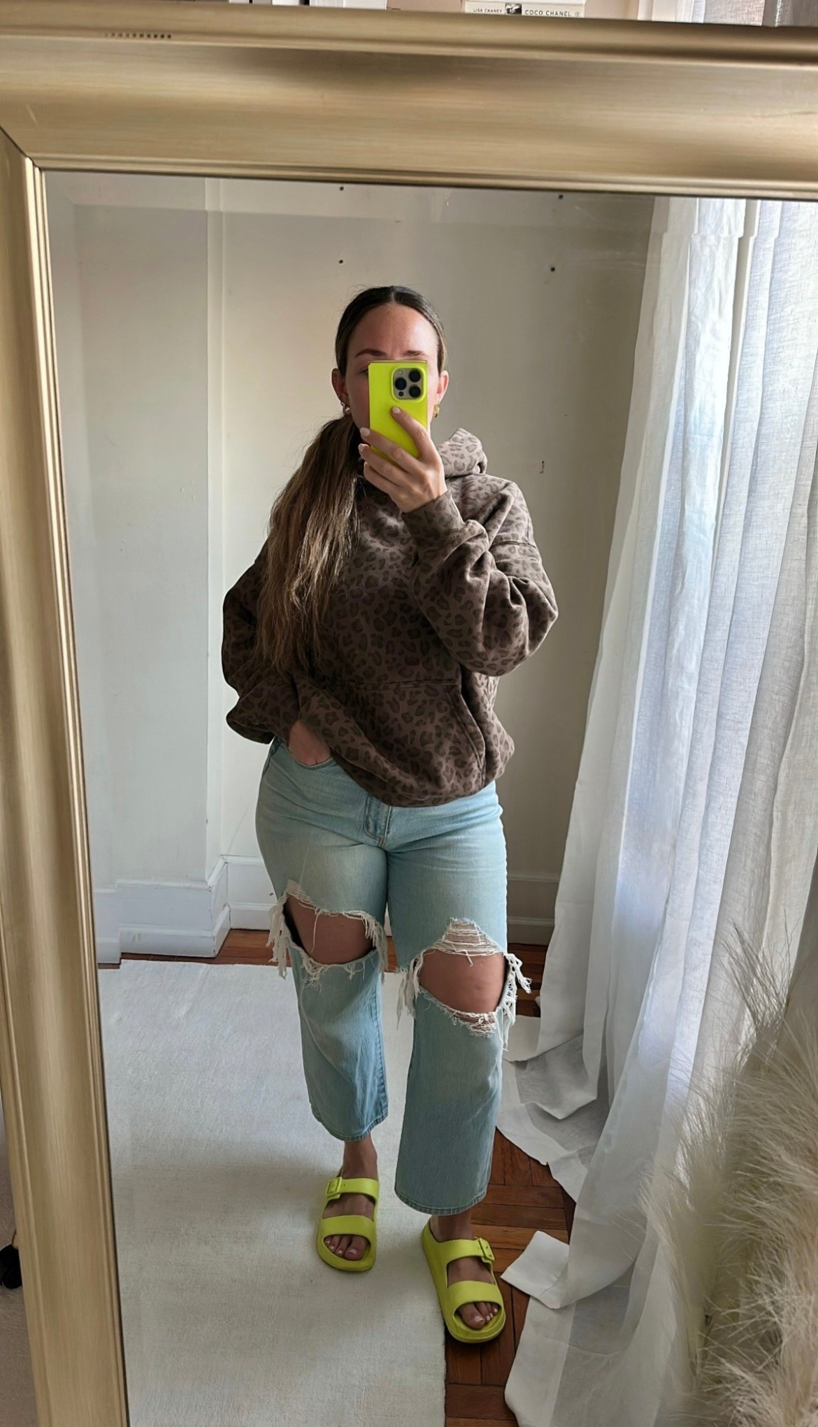 Wearing size M in men’s sweatshirt 

Jeans are old - wild fable target 



#LTKMidsize