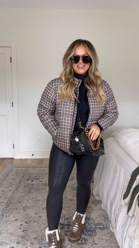 Get ready with me as we head out of town in my head to to @walmartfashion outfit I’ve been wearing on repeat. This puffer jacket is EVERYTHING and definitely the star of the show 🤎
#walmartpartner #walmartfashion