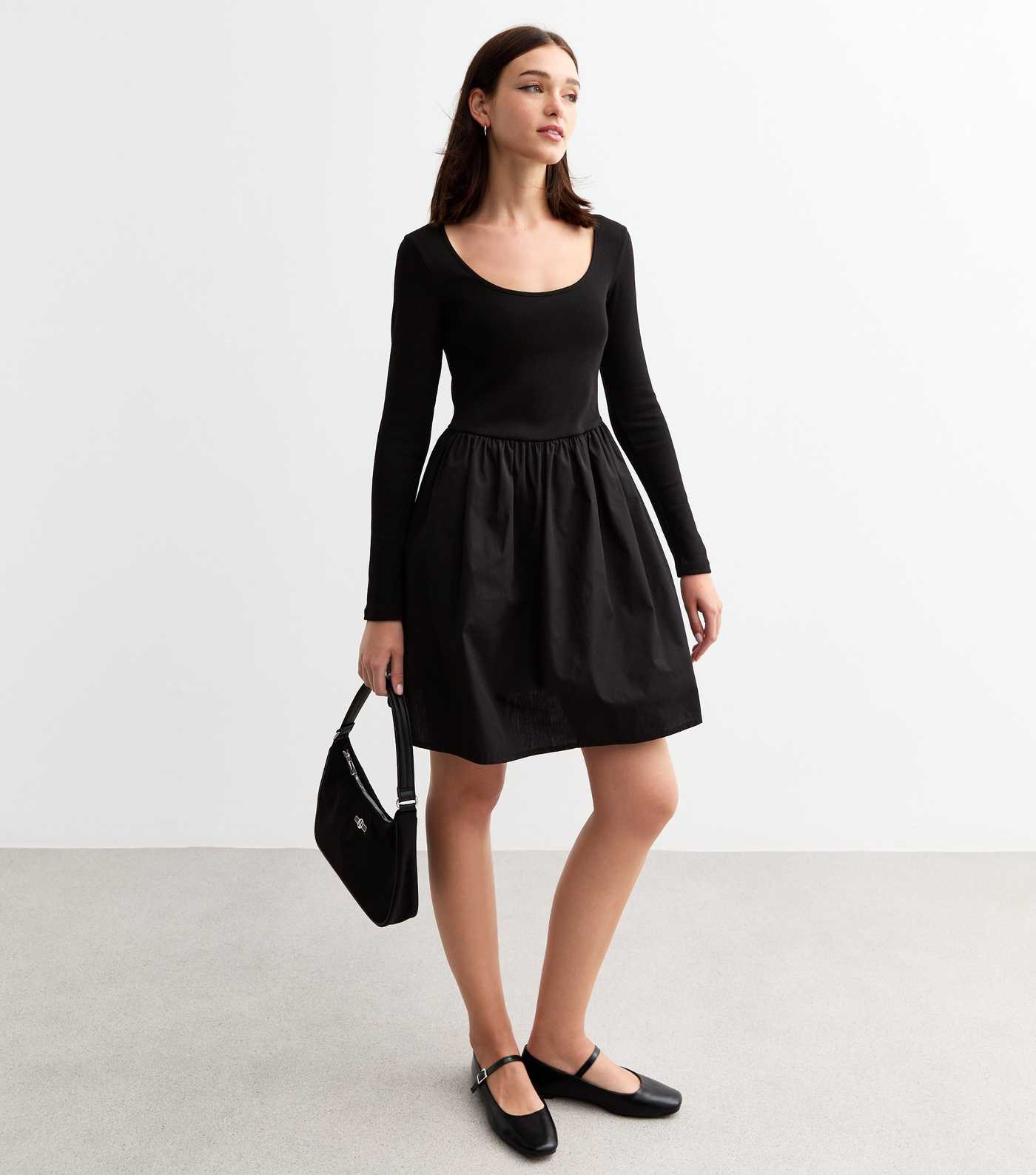 Black Scoop Neck Poplin Long Sleeve Mini Dress | New Look | New Look (UK)