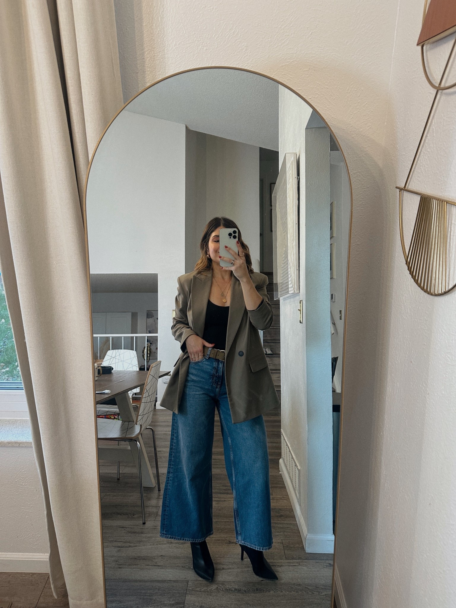 The perfect cropped flare jeans! 
Blazer size xs
Top size small
Jeans size 25

#LTKStyleTip #LTKPetite #LTKFindsUnder50