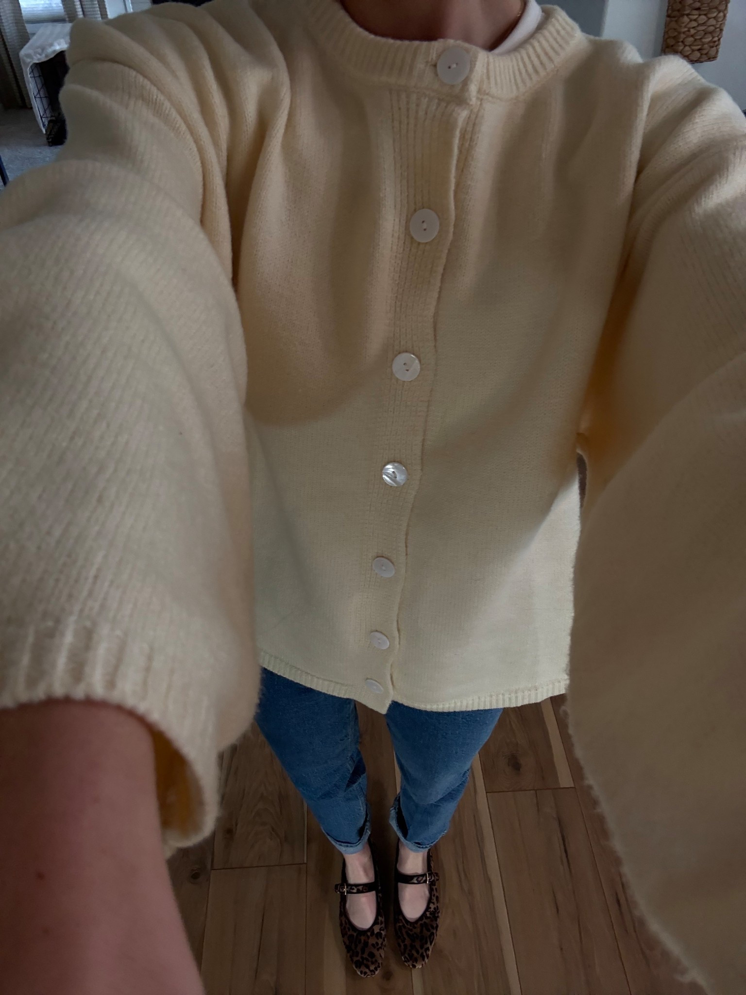 This butter yellow cardigan is PERFECT for spring 

#LTKootd #LTKTall #LTKSeasonal