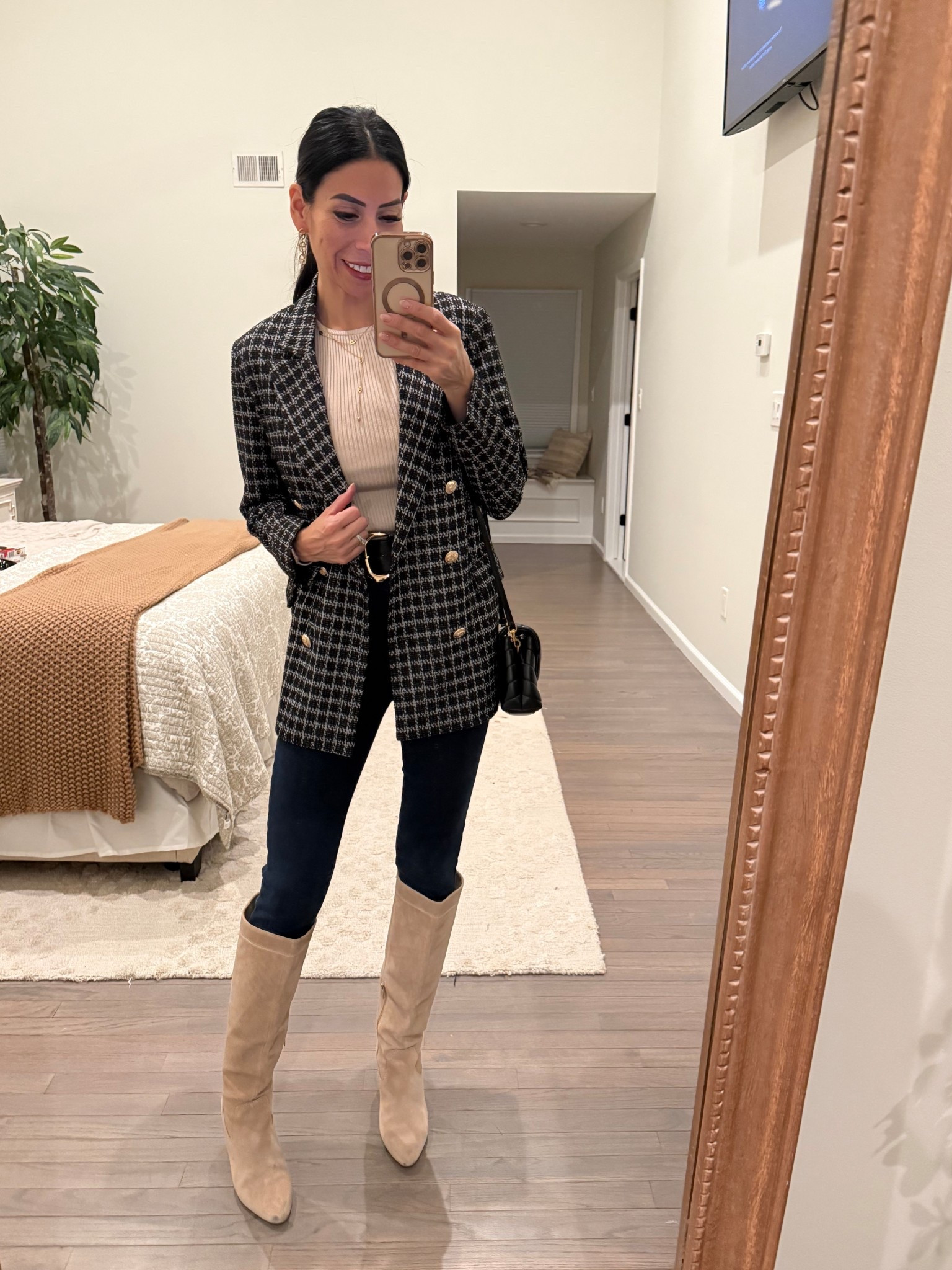 Holiday outfits for the season! 


#LTKHoliday #LTKOver40 #LTKGiftGuide