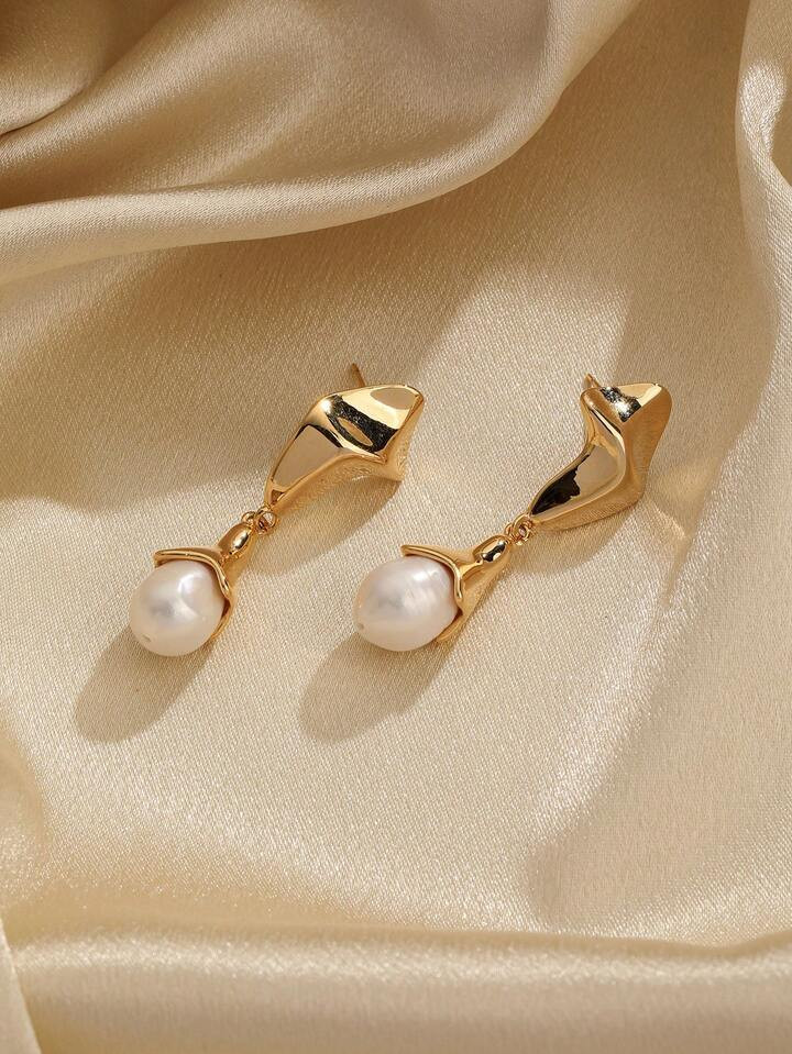Um Par De Brincos De Pérola Natural Longos De Estilo De Férias Irregular De Metal Luxuosos E Fa... | SHEIN