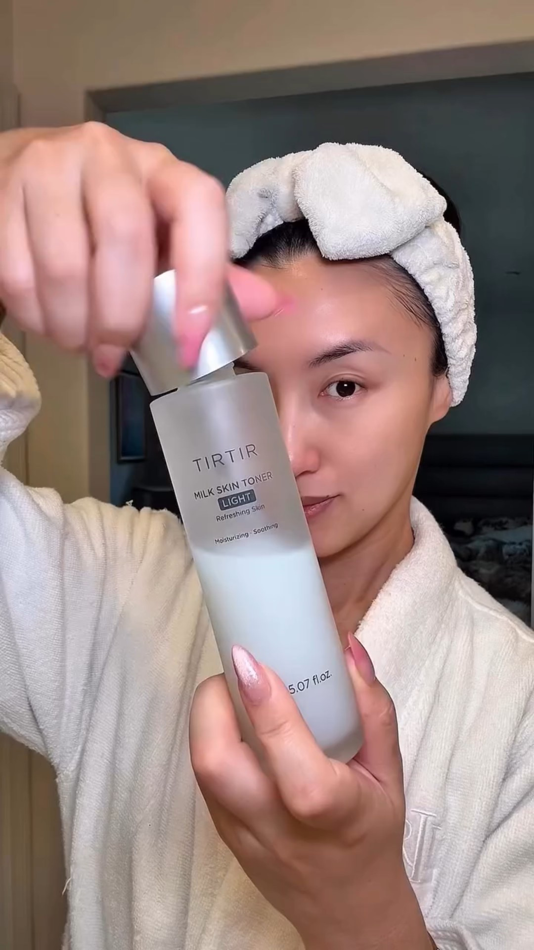 Skincare Over 40 – 7-Step Nighttime Repair Ritual 🌙

Summer is when your skin needs extra love. Between the sun, heat, and long days out — the priority for me is barrier repair and hydration. I keep actives minimal at night and instead focus on calming and restoring.

This 7-step routine is my current top favs:

💛Tirtir Milk Skin Toner Light – lightweight, hydrating, preps skin perfectly
💛Kiehl’s Iris Extract Essence – gently smooths and helps with skin texture
💛Decorté Liposome Advanced Repair Serum – deep-layer hydration + repair
💛Celimax Noni Ampoule – antioxidant-rich and calming
💛First Aid Beauty Ultra Repair Cream – locks in moisture without heaviness
💛Tallow & Honey Balm – especially for the neck, super nourishing and soothing
💛GUYU Brightening Translucent Dual Essence – seals everything in and works overnight to fade discoloration

Sun damage and pigmentation are top concerns in your 40s — I’m on that journey with you.

#skincareover40 #antiagingskincare #barrierrepair #hydratedskin #summernightroutine #glowingskin #matureskincare #nighttimeroutine #skincarefavorites #beautyover40

#LTKOver40 #LTKStyleTip #LTKBeauty