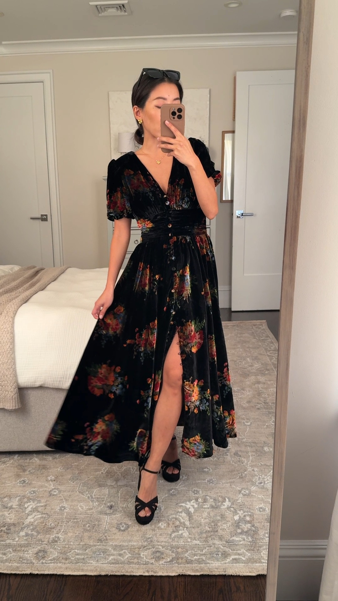 JEAN30 for early 30% off Anthropologie and if you spend $200 you get $50 back to shop in Dec.

- Velvet Katerina dress xxs petite, the petite length is very petite friendly, fitted at my waist with stretch,
 has pockets and functional buttons that make it nursing friendly and you can adjust slit height

• Schutz platform sandals 5.5

Holiday dress, christmas party, thanksgiving outfits, family photos, petite friendly, black friday , winter wedding 

 

#LTKPetite #LTKWedding #LTKCyberWeek