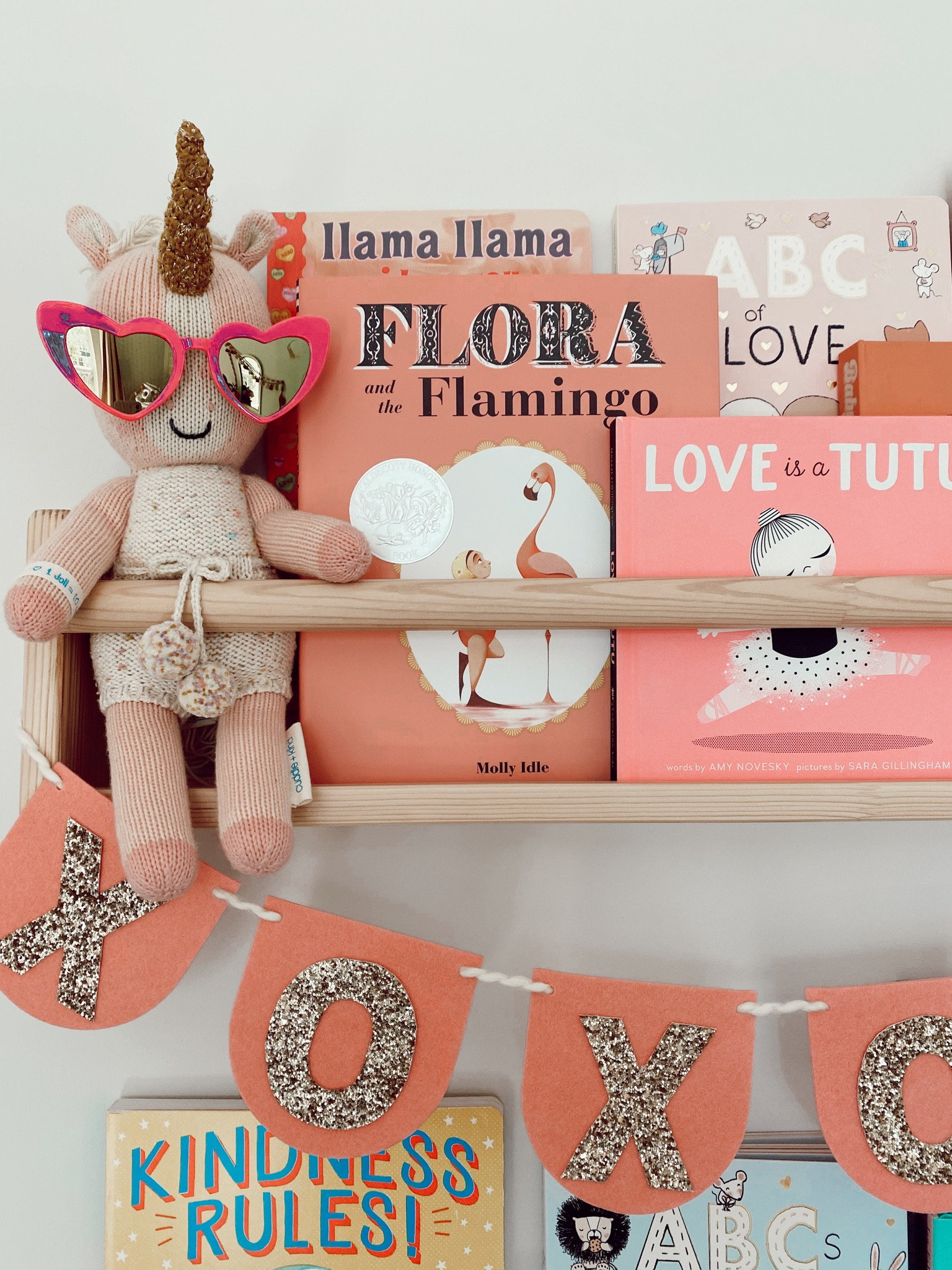 Valentines Day Bookshelf 💕

#LTKFind #LTKkids #LTKSeasonal