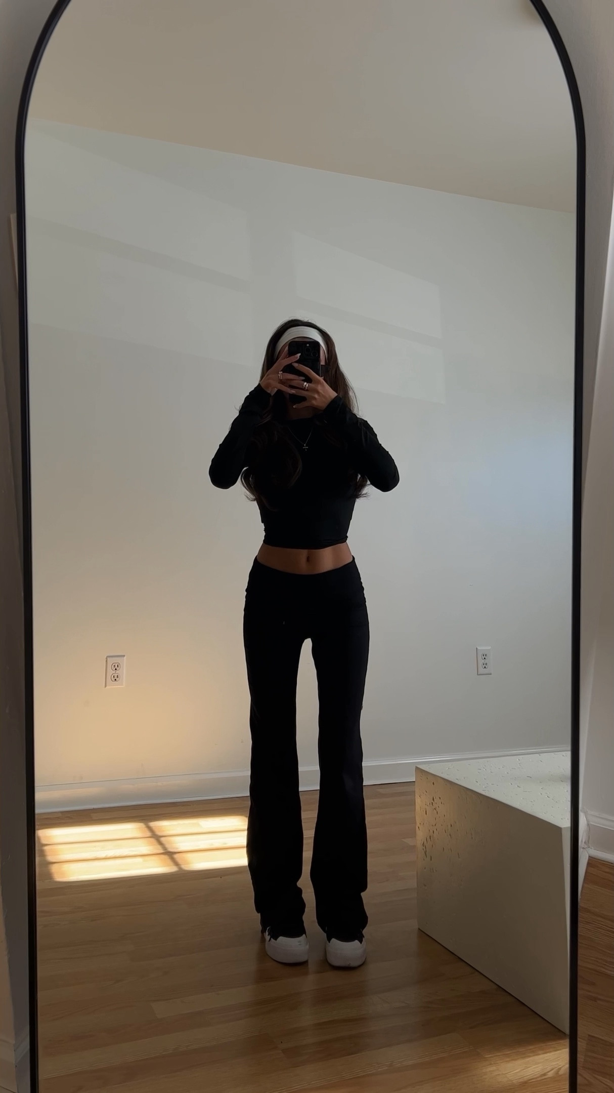 Low rise is backkkk! I’m wearing a size small! $15! #FoundItOnAmazon 🖤🖤

#LTKfit #LTKunder50 #LTKstyletip