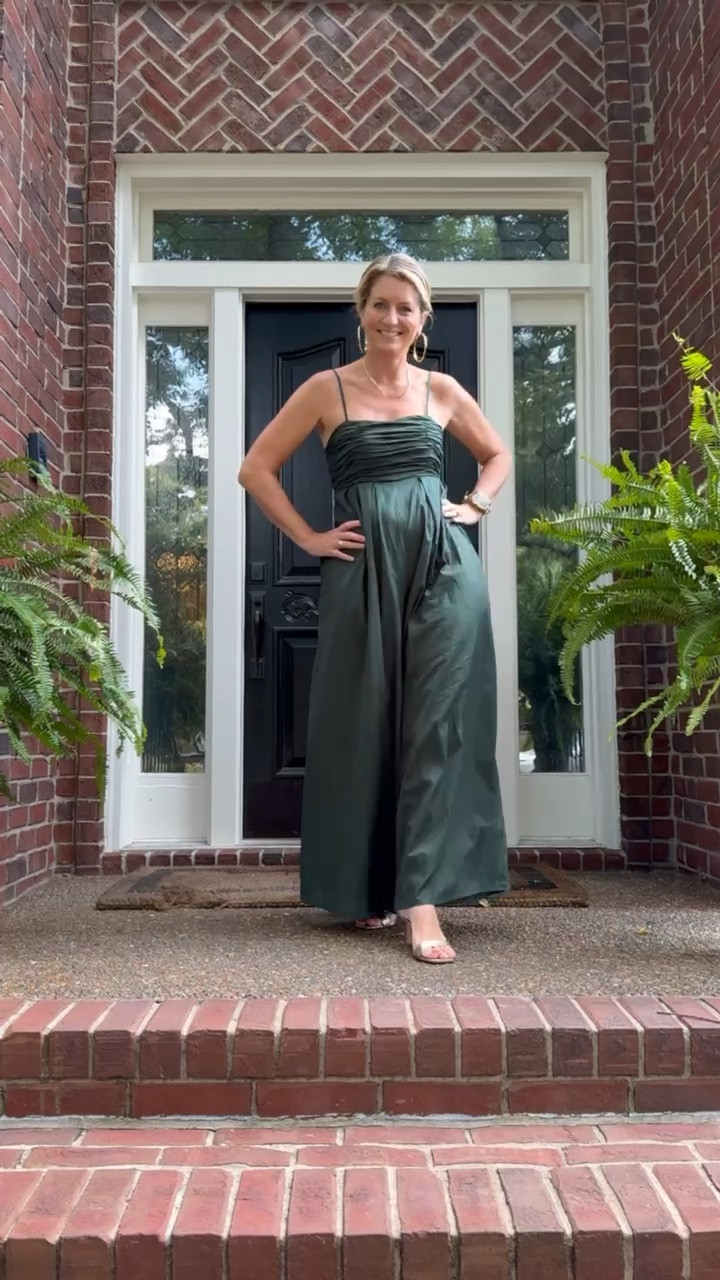 A fabulous jumpsuit for a fall party!

#LTKVideo #LTKParties #LTKWedding