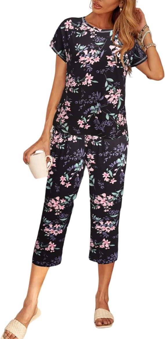 Ekouaer Women's Capri Pajama Sets Floral Print Short Sleeve Sleepwear Top and Capri Pants 2 Piece... | Amazon (US)