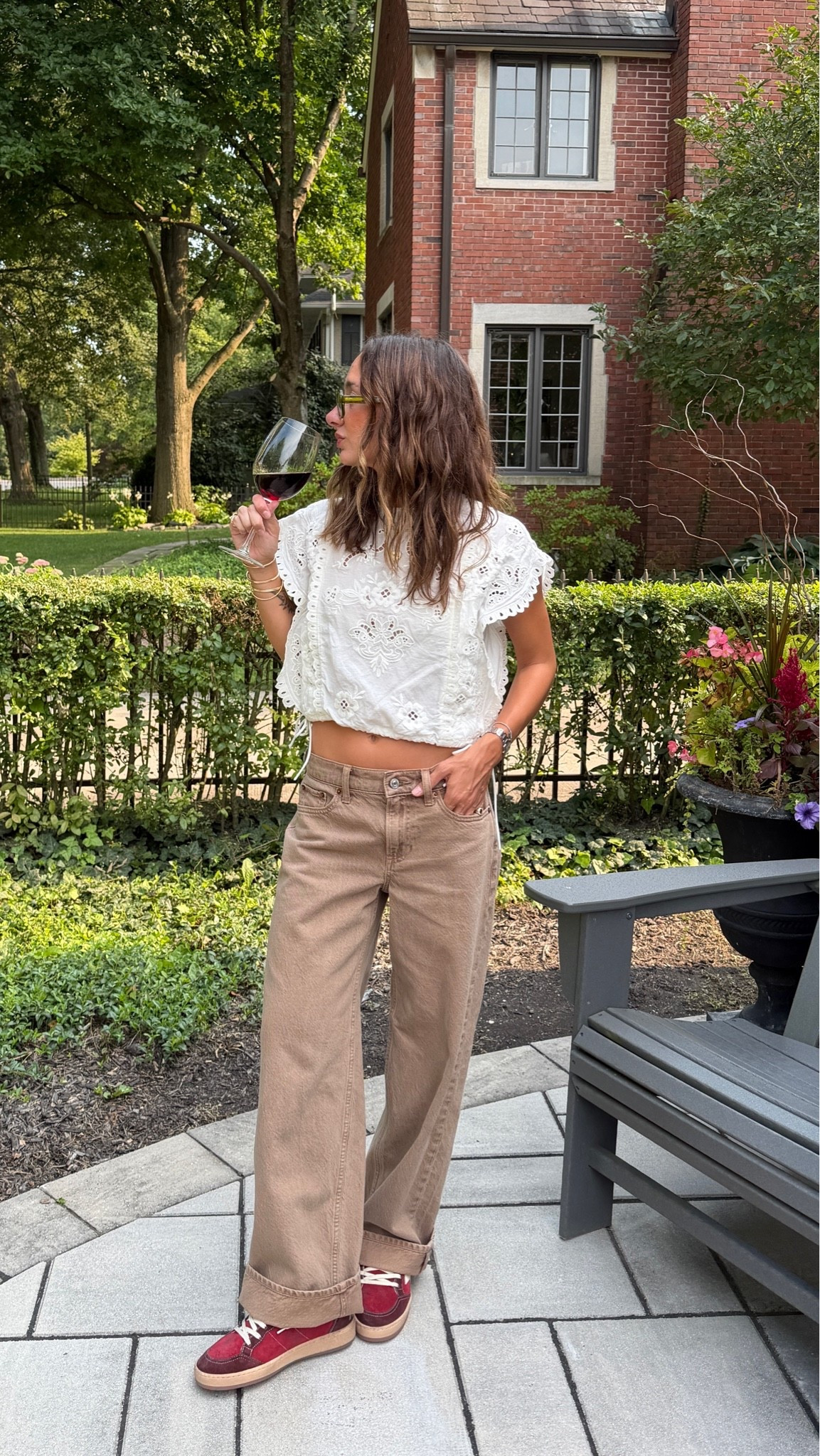 Size 4 blouse and 24 short jeans in light brown. Code AFCARRIE works on jeans until 8/10 !