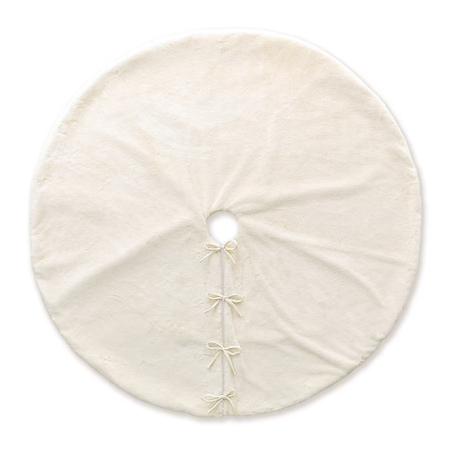 Glitzhome 60-in White Tree skirt | Lowe's