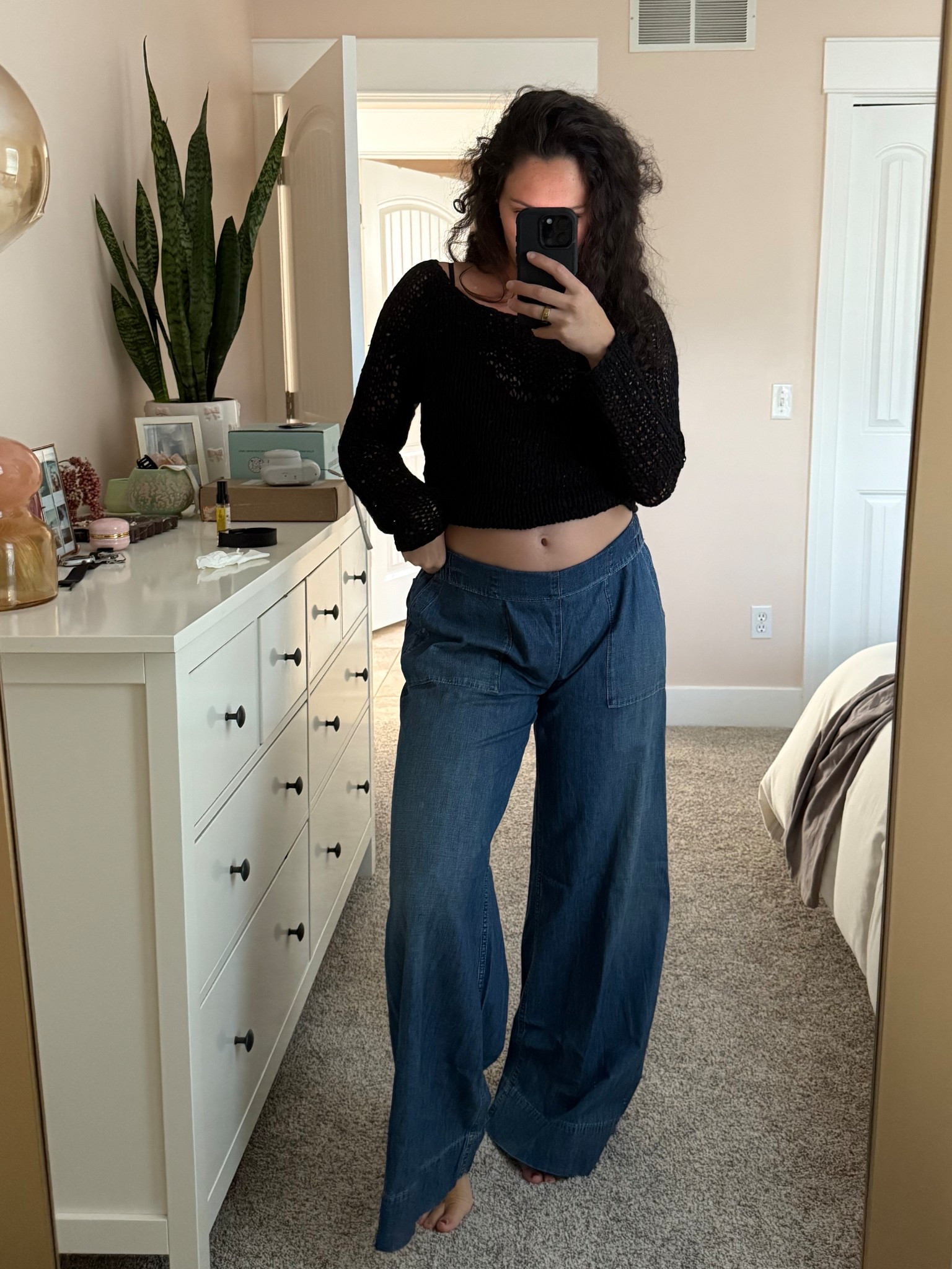 Obsessed with these stretchy free people jeans. They feel like wearing sweatpants but look so cute and stylish on! I can’t wait to dress them up with boots and wear them casually with sneakers and a sweater. These are such a fall staple! Hurry these are selling fast!  They’ve already sold out in 3 colors! 

#LTKSeasonal #LTKBump #LTKFindsUnder100