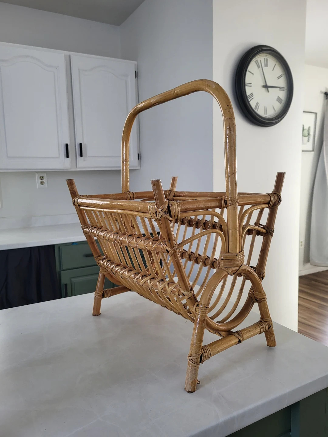 Vintage Large Rattan Magazine Holder / Newspaper Rack / Wicker Magazine Holder - Etsy | Etsy (US)