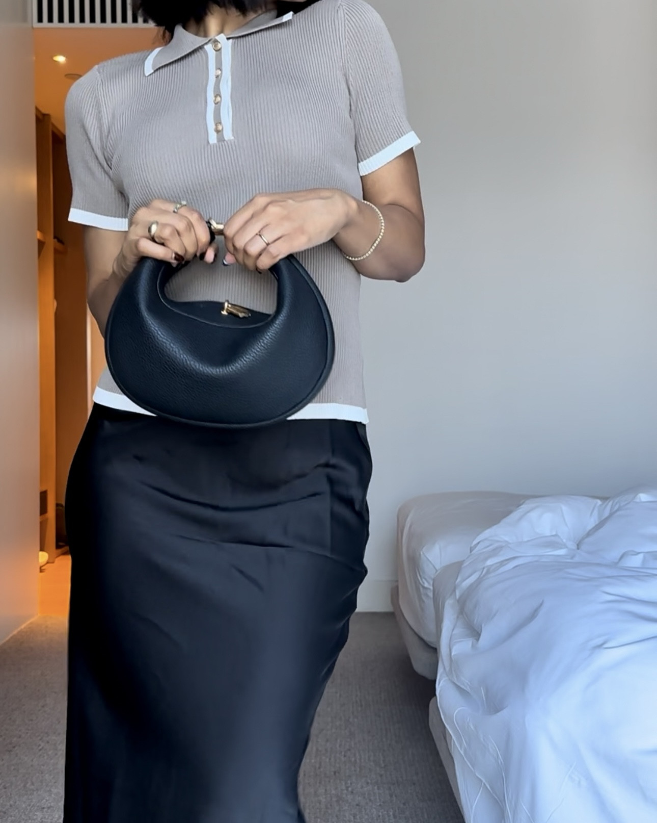 #falloutfit #basics #blackskirt #businesscasual #outfitinspo