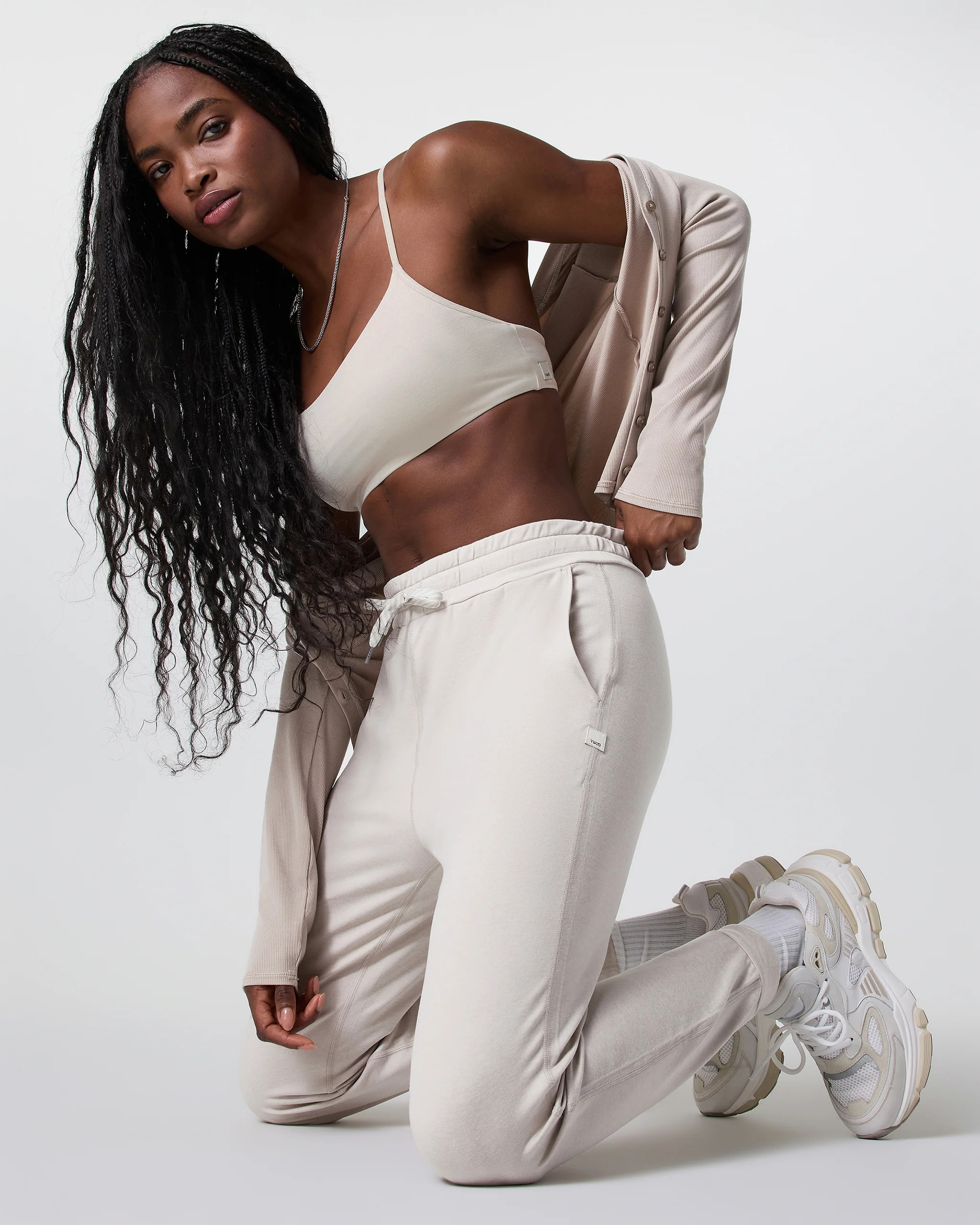 Performance Jogger | Black Heather Sweatpants | Vuori | Vuori Clothing (US & Canada)