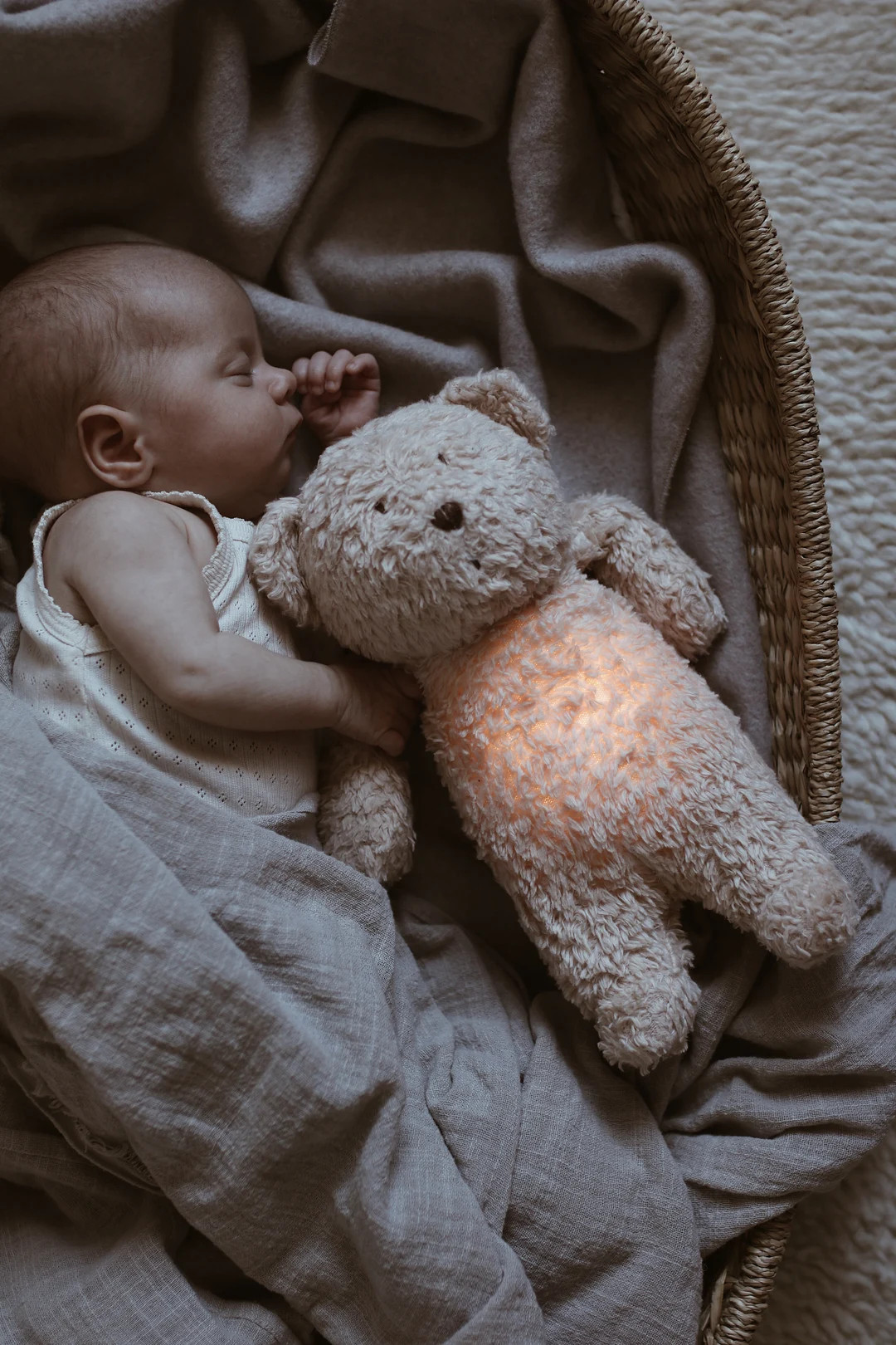 Moonie Organic Humming Bear | Etsy (US)