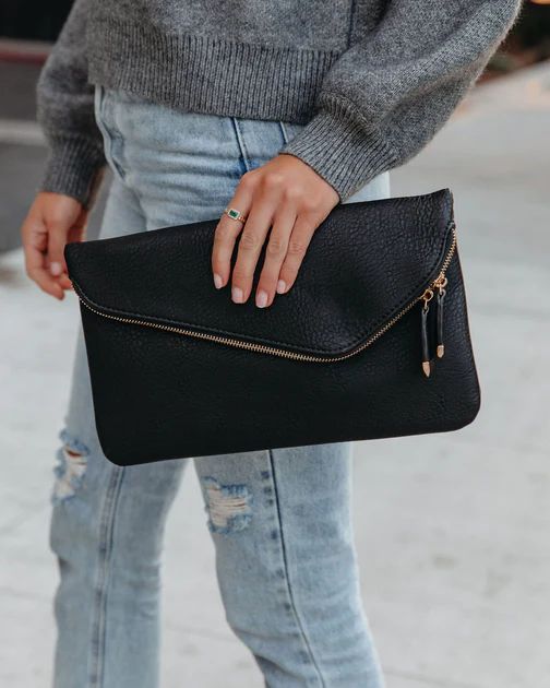 Stella Crossbody Envelope Zip Clutch - Black | VICI Collection