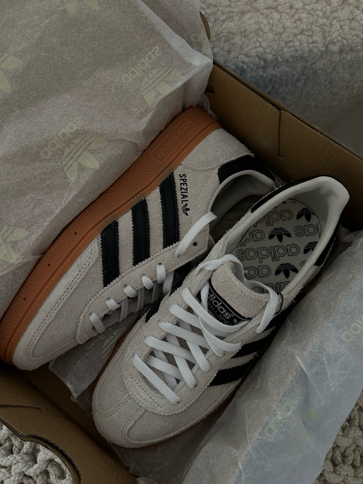 Obession 🛸 Adidas Handball Spezial #AutumnLTKChallenge

#LTKbump #LTKeurope #LTKshoecrush