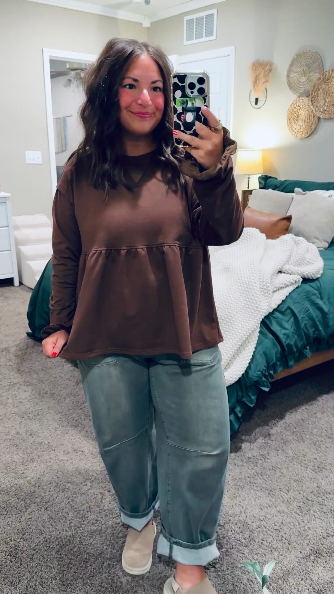 Neutral lovers, this one’s for you 🤎 this long sleeve brown peplum top from Amazon is so flattering and an easy everyday staple.

slip on shoes: fit oversized // wearing a kids 2 (linking adult size below)
jeans: fit oversized // wearing a 14
peplum top: fits true to size // wearing a large 

 

#LTKootd #LTKMidsize #LTKFindsUnder50