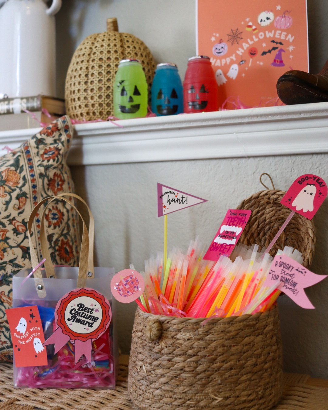 loved collaborating with @the.lettervee to make some fun halloween magic for our trick or treaters this year!✨🎀🪩👻 #thelettervee #ad @shop.ltk #liketkit 

#LTKHoliday #LTKHalloween #LTKSeasonal