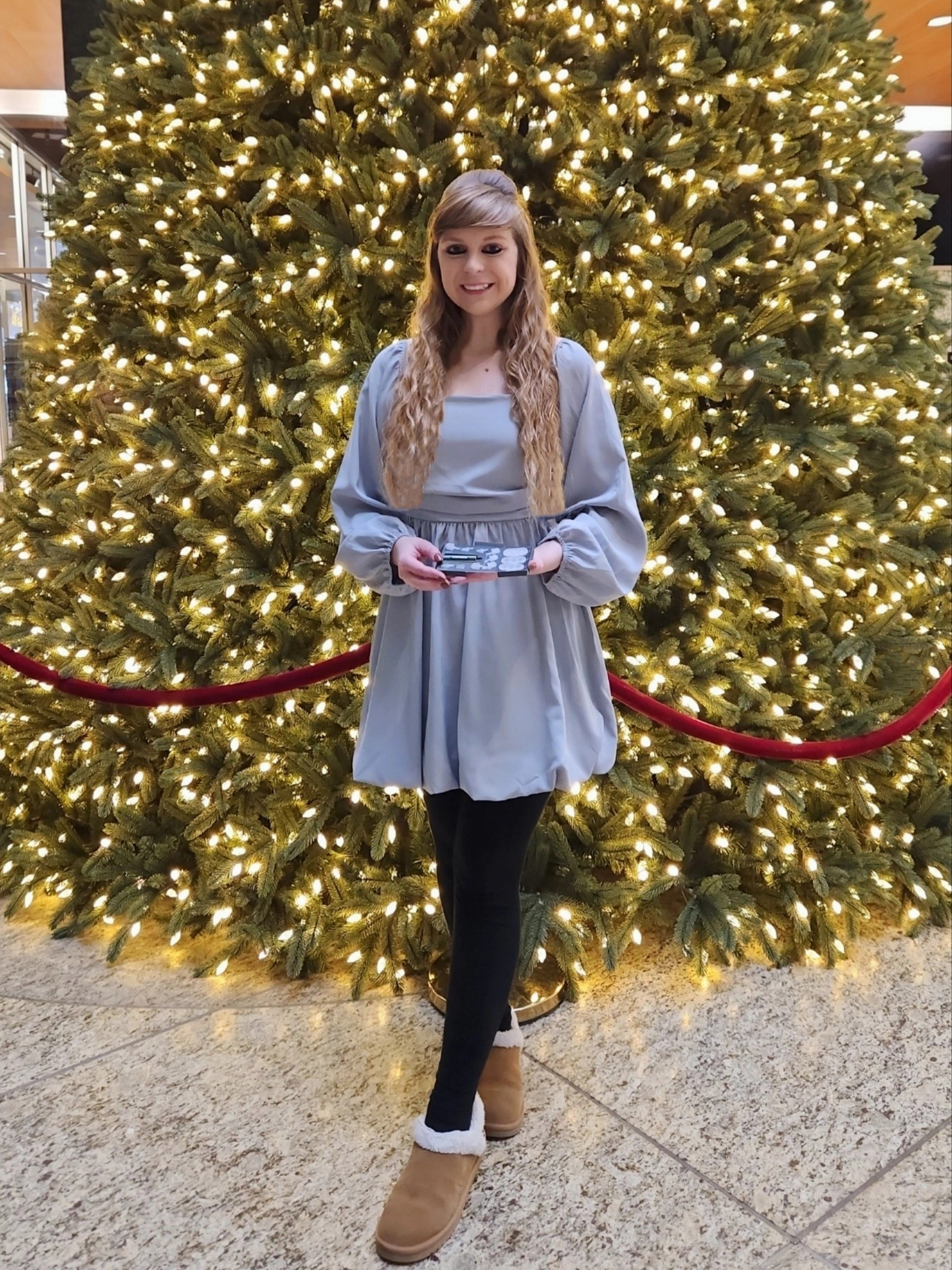 #ad Even Though The Holidays Are So Magical, They Can Also Be Very Stressful🫩There Is Just So Much You Have To Do Before Christmas🎄That Is Why I Use @EarpeaceEarplugs, For A Sense Of Relaxation & Quiet😌These Earplugs Reduce The Volume Without Cutting Off Your Awareness, So You Can Still Enjoy The Holiday Season With Some Peace & Quiet🎧#Sponsored #Earpeace #EarpeaceEarplugs #Earplugs #Quiet #HearTheHolidayPeace #HolidaySelfCare #GiftIdea

