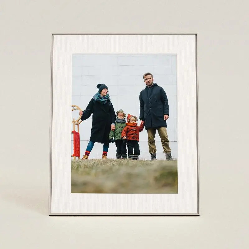 Walden Ink with Textured Mat - Smart HD Digital Picture Frame | Aura | Aura Frames