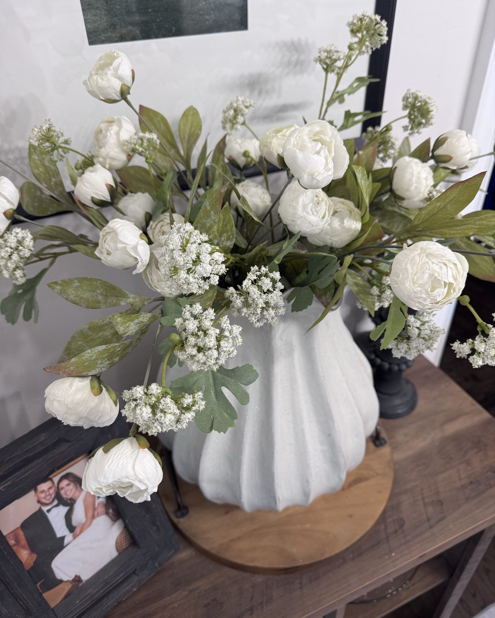 A lot of people wrote that they were only able to grab seven of the Michael’s peonies so I wanted to show how I styled my large 16” hearty and hand pleated vase with only seven peonies, and what I used to fill in the space !! 
7 cream peonies (Michaels) 
4 sedum stems 
.. can add 2 peach peony target if you need a filler !! 

#LTKSaleAlert #LTKdayinmylife #LTKHome