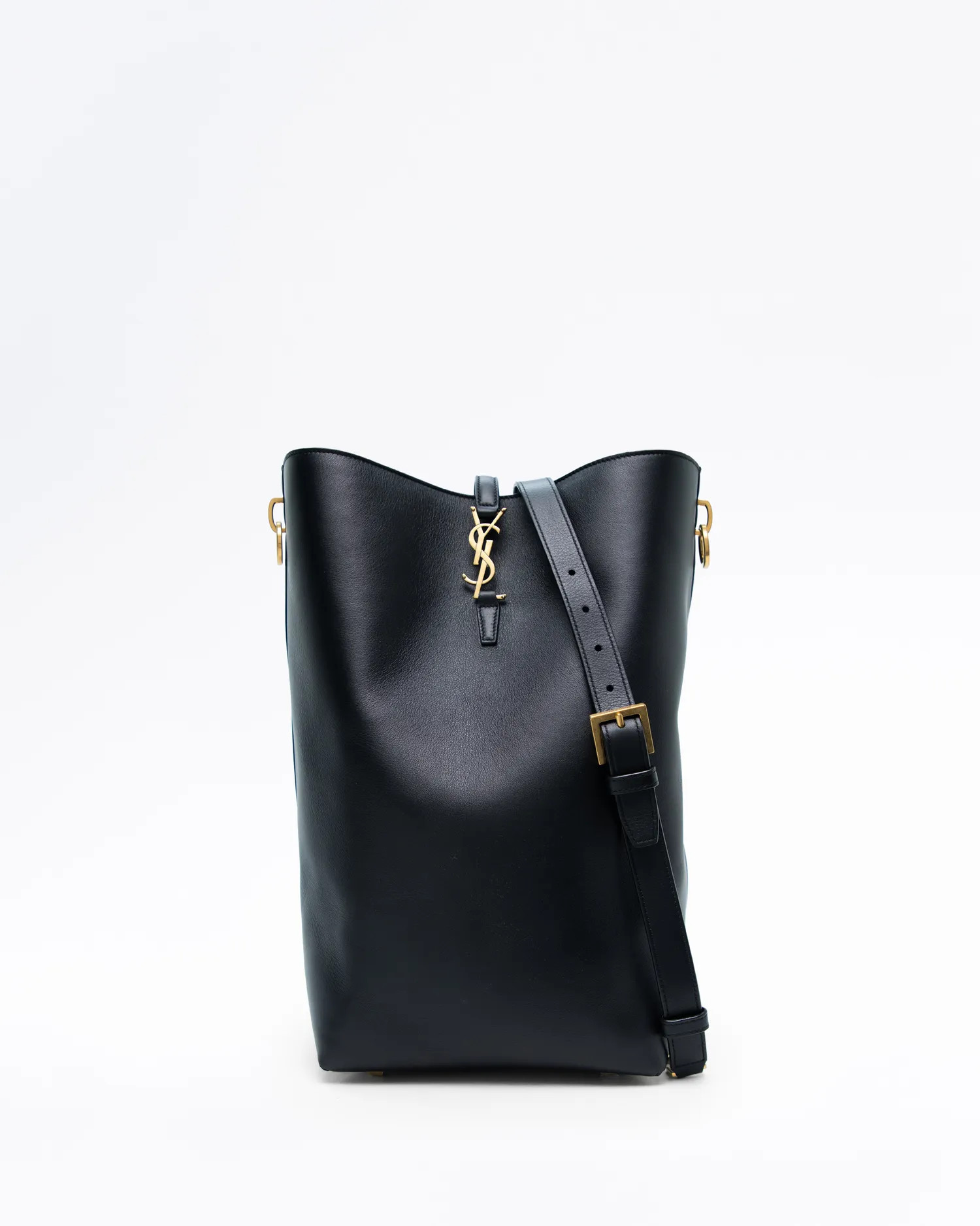 Le 37 Long Bucket Bag | Vivrelle