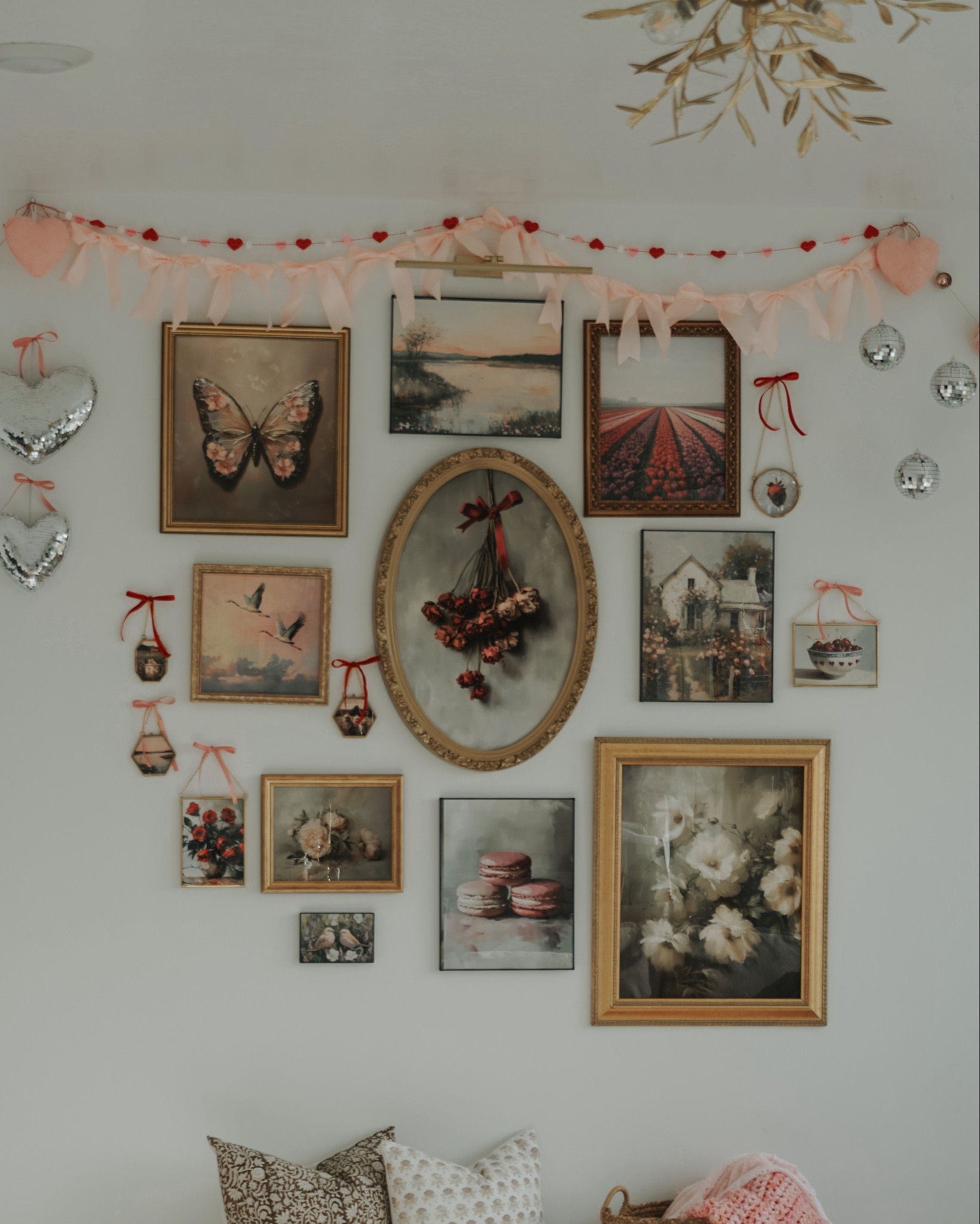 My valentines gallery wall 😍

#LTKSeasonal #LTKHome #LTKStyleTip