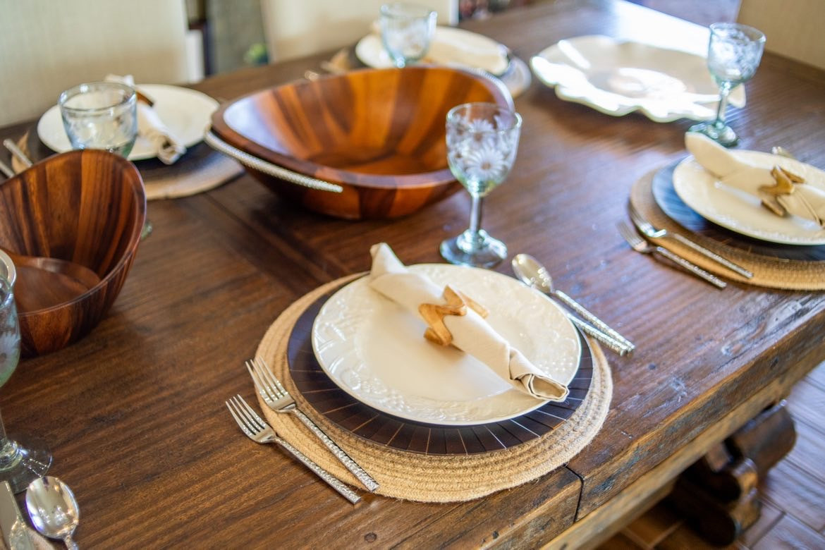 An Everyday tablescape for hosting your friends and family!! 

mckmichcollective, mckayleeharshman, micheleweishuhn, home decor, tablescape, hosting 

 #LTKMostLoved #LTKHome #LTKStyleTip