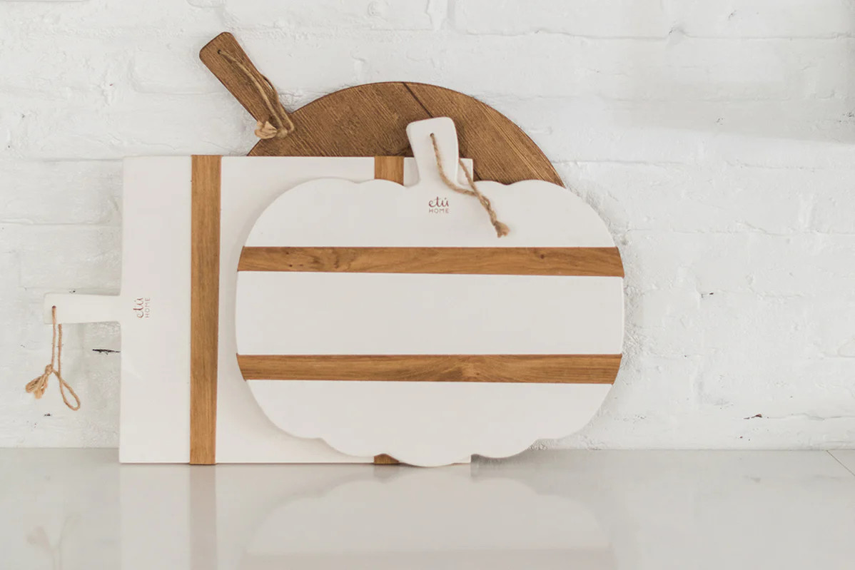 White Mod Pumpkin Charcuterie Board, Large | etúHOME