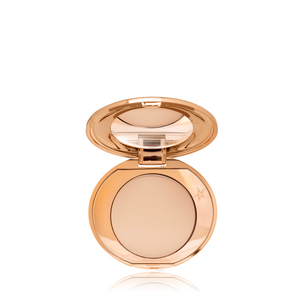 2 Medium: Airbrush Flawless Finish: Mini Powder Compact  | Charlotte Tilbury | Charlotte Tilbury (US)