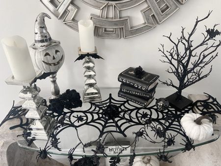 Halloween Decorations 


#LTKSeasonal #LTKhome #LTKHalloween