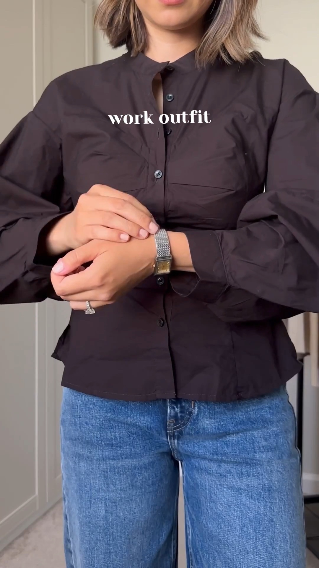 Work outfit 

Br top — old, linked to similar style 
Bootcut jeans — size 25 
Jcrew booties 
Quince leather tote 



#LTKWorkwear