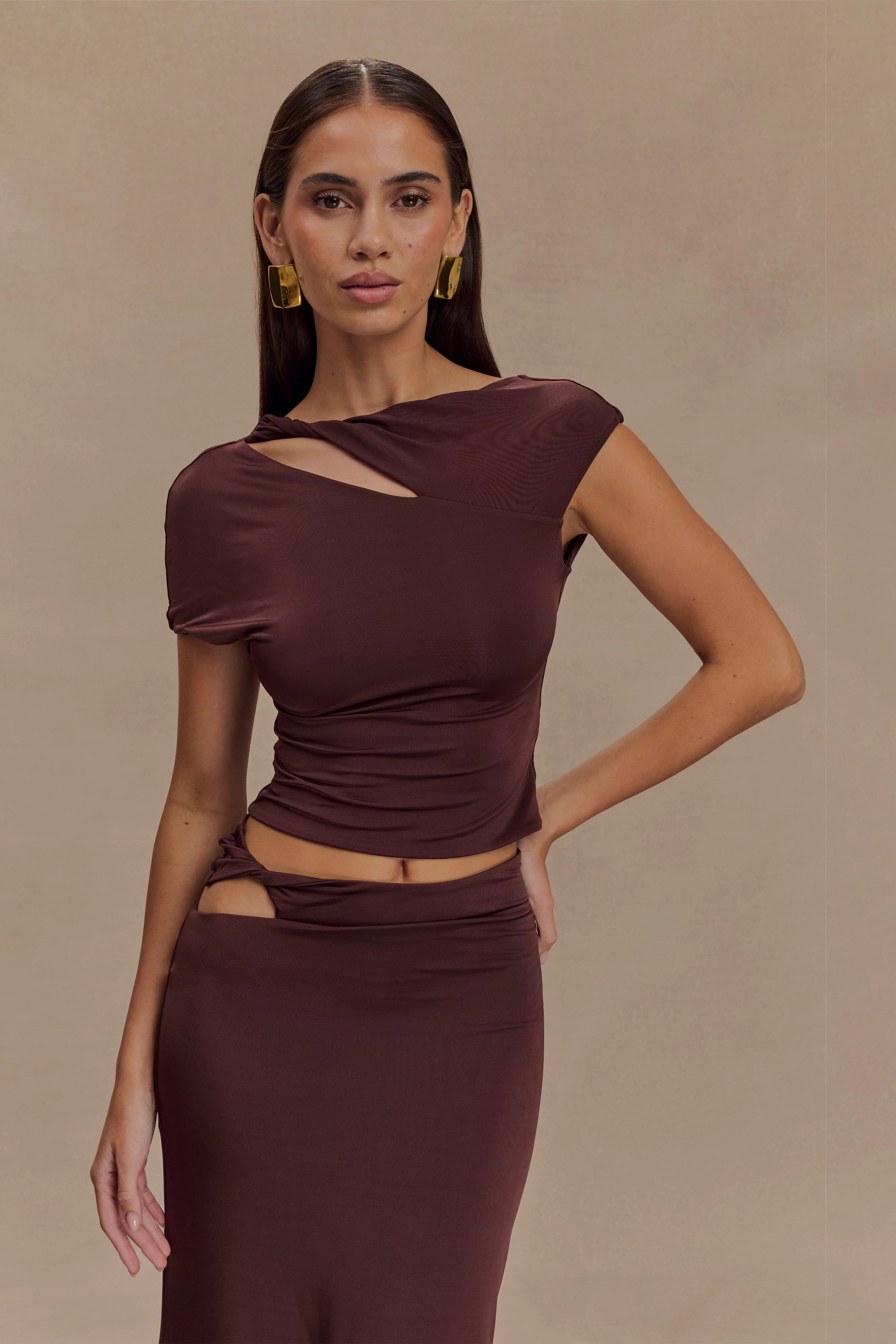 Haven Slinky Twist Top - Chocolate | MESHKI US