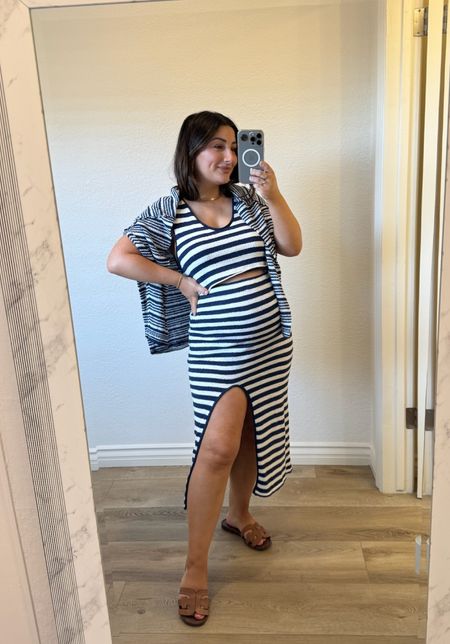 If you’re pregnant you need this set for 4th of july!! Sooo soft, lightweight, and stretchy!! Cute while pregnant and will also be perfect for after!

Wearing size small in midnight rain color! Also linked similar from amazon that I found! 

Follow @mimipluswill for more petite fashion

Travel outfit, spring outfit, summer outfit, maternity outfit 

#LTKSeasonal #LTKFindsUnder100 #LTKBump