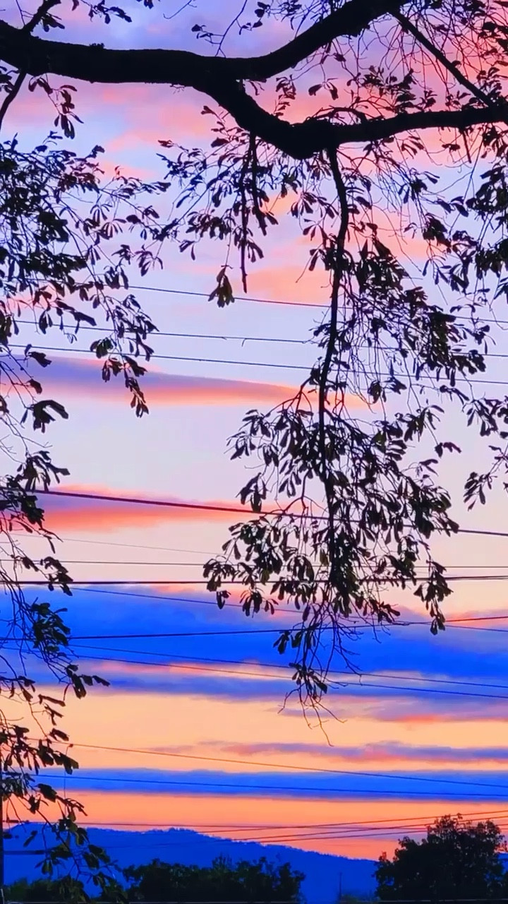 nothing quite like an Easter morning sunrise 🌄 over the mountains 🏔️ 

#LTKhome #LTKfamily