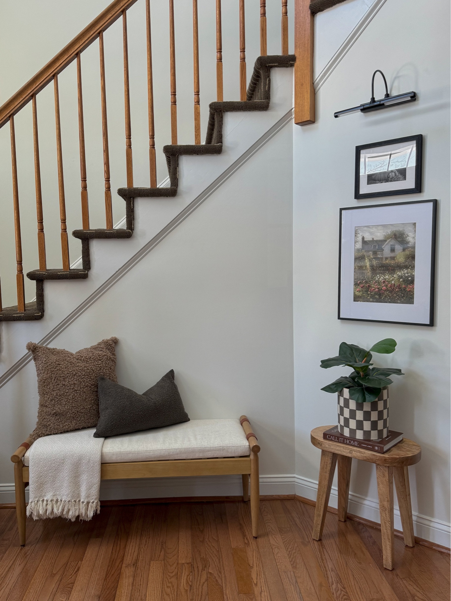 Spring entryway decor

Side table, spring wall art, entryway bench, picture frame light, checkered planter, throw pillows, Amazon pillows, target home

#LTKhome #LTKfindsunder50 #LTKSeasonal