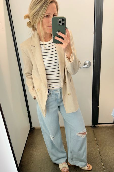 Old navy finds!  I’m really getting behind the baggy jeans mostly for the comfort factor.  The pair I own in love is from Old Navy, and I just discovered this fabulous linen blazer that will be perfect for spring and summer.  

#SpringOutfit #BaggyJeans #Blazer #WeekendOutfit #SummerOutfit #TravelOutfit #OldNavyfinds

#LTKFindsUnder50 #LTKSeasonal #LTKVideo