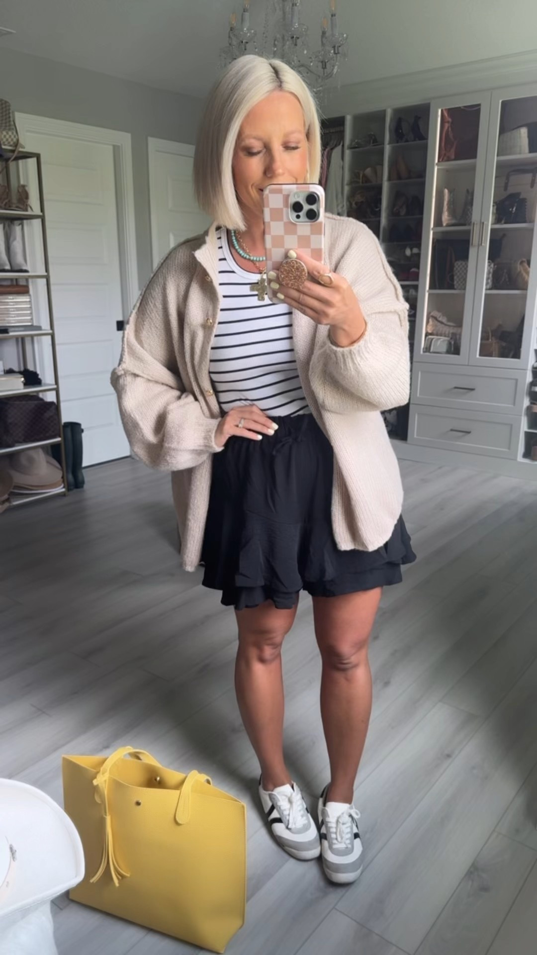 Cutest shorts ever!!!!! So easy to dress them up or were them casually!!!
⬇️⬇️⬇️
Cardigan small (runs oversized)
Tank medium
Shorts small

#LTKootd #LTKSeasonal #LTKSaleAlert