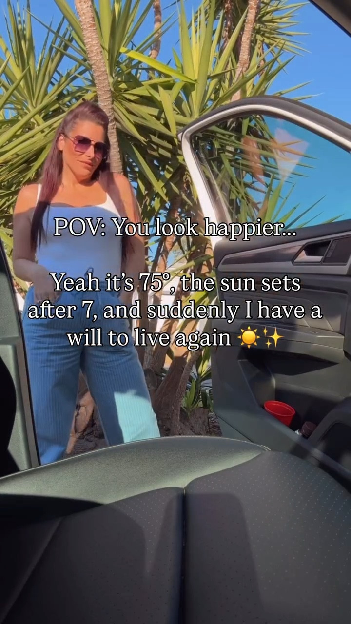 The spring vibe just hits different 

Comment “shop” for details 

#spring #springstyle #momhumor #girlsbelike #sunnyand75