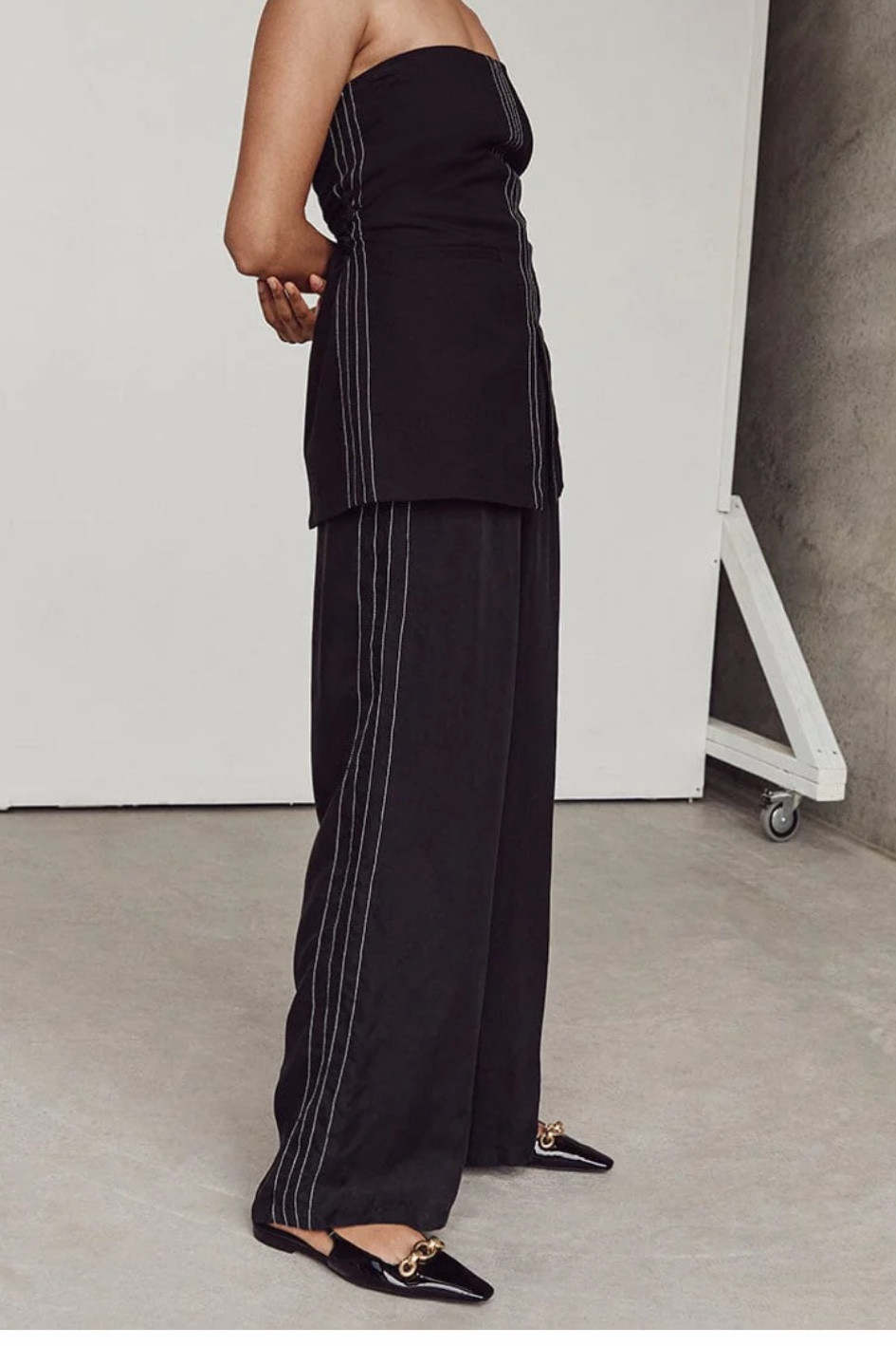 Black Relaxed Pants 
Pants- Dissh 

#LTKworkwear #LTKstyletip #LTKaustralia