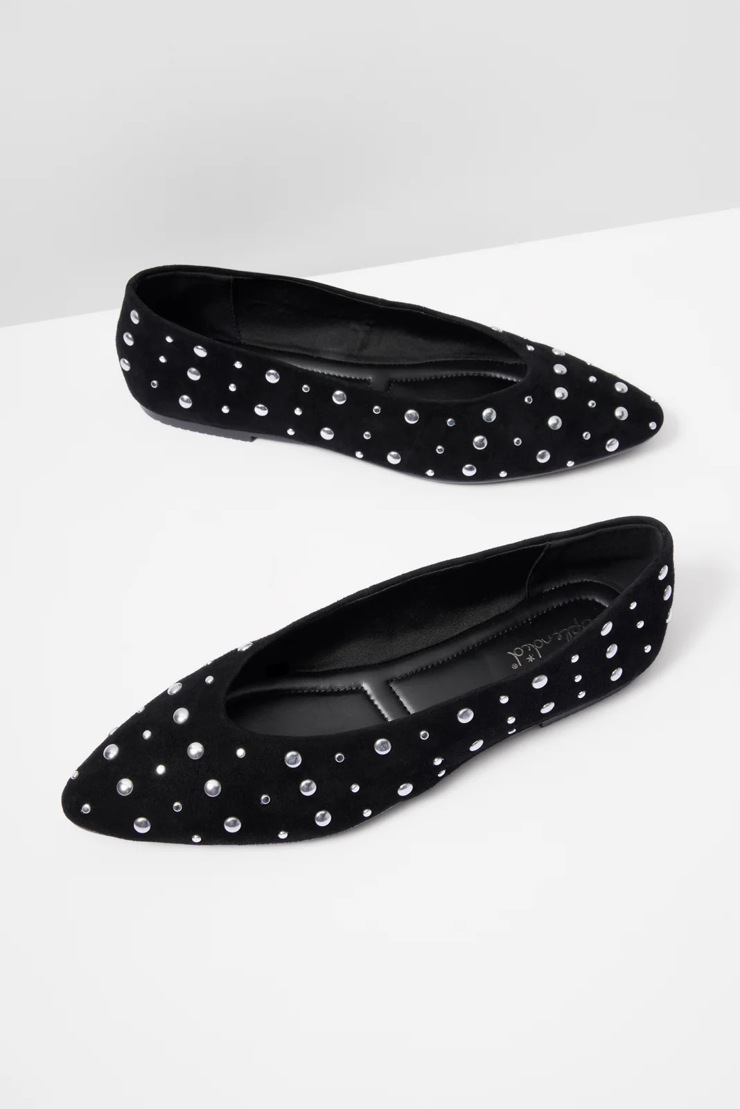 La Touche Studded Flat | Evereve
